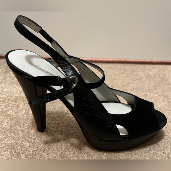 Nine West Strappy Heels. Size 5.5 - Picture 3 of 6